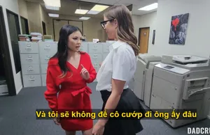 Cậu nhân viên nhút nhát chết mê trước bà xã trẻ xinh đẹp của ông chủ