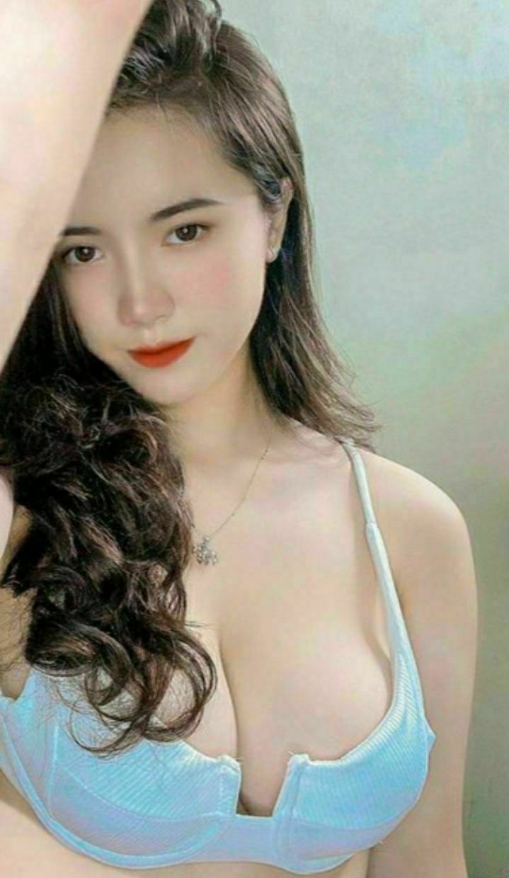 Bạn có thể bắn tinh vào miệng cô nhân viên bênh viện bất cứ lúc nào ở bệnh viện